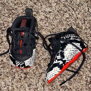 Infant Nike Foams